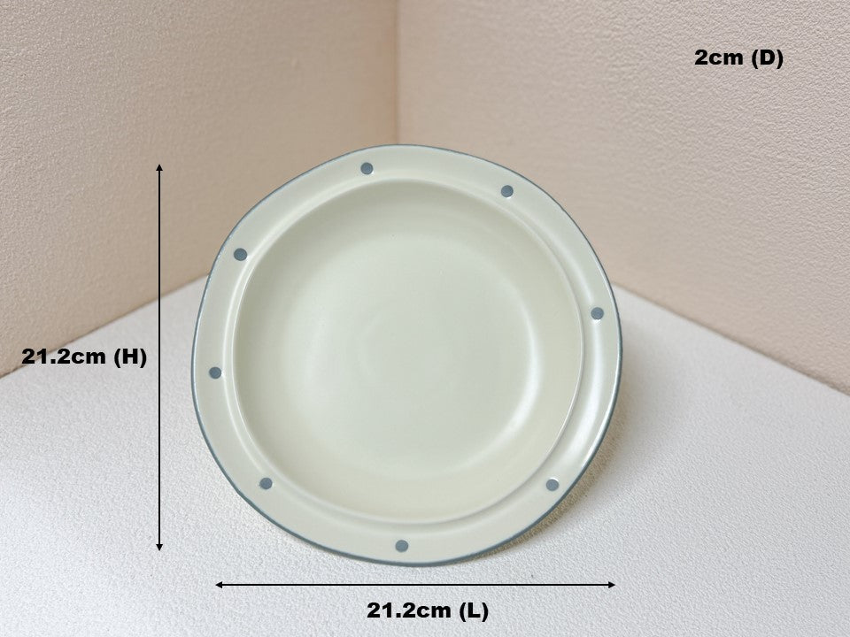 Pebble Edge Dinnerware